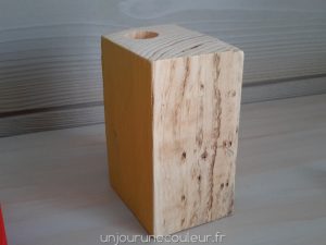 Bougeoirs Cubic en bois recyclé Jaune