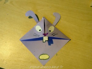 Marque-pages lapin en origami et collage