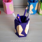 Joli pot à crayons peint à la main violet