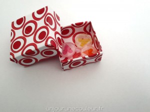 Emballage en origami pour boutons fantaisie
